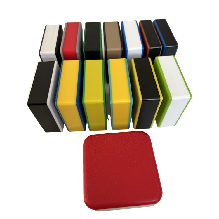 Scheda a tre colori in polietilene